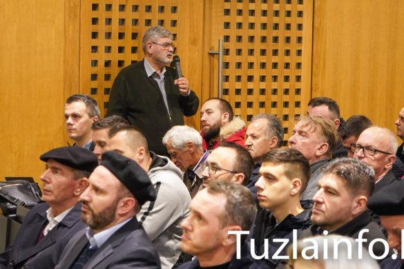 0901_tribina (1)