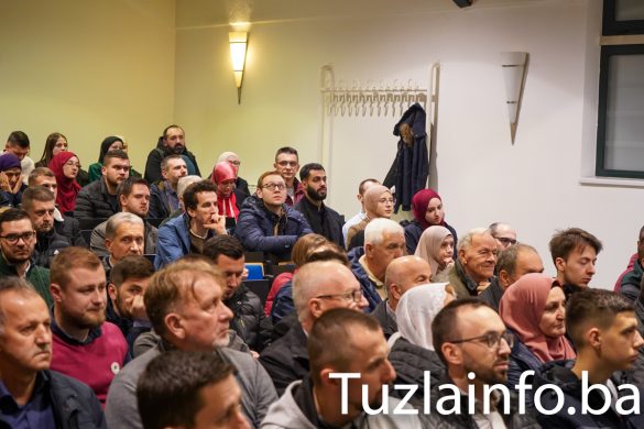 0901_tribina (7)