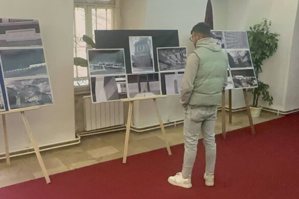 2305_izlozba_kapija (1)