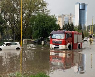 0105_vatrogasci_poplava_zlokovac