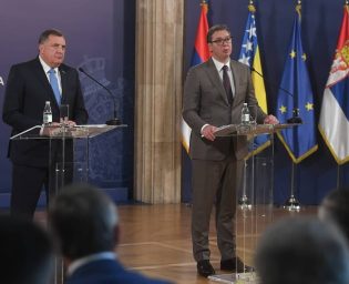 0206_vucic_dodik