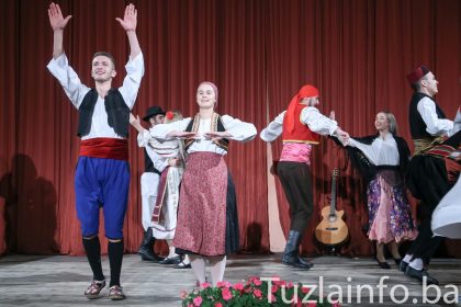 0210_Folklor_serici (8)