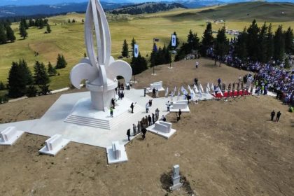 Spomenik "General Mehmed Alagić"