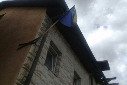 0608_prozor_zastava