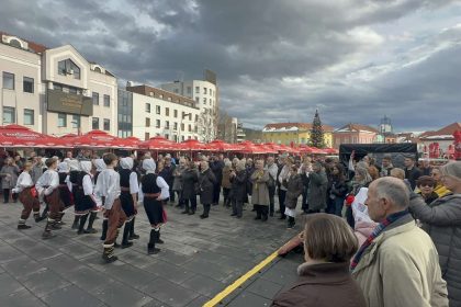 0701_bozicnatrgu (2)