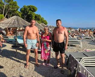 Foto: MHRR | Policajci iz BiH spasili ženu od utapanja