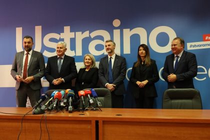 0811_hdz_trojka