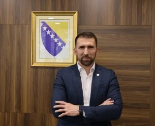 1001_adnan_delic