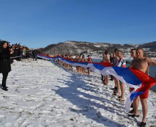 1201_snijeznica casni krst