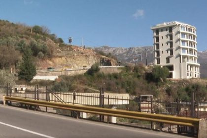 1202_budva_zgrada