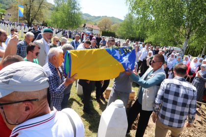 1205 bratunac