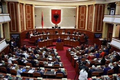1205_parlament_albanija