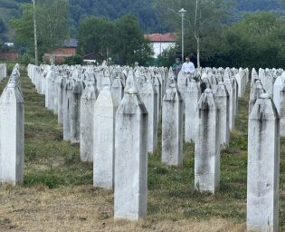 1207_srebrenica_potocari_memorijalni (8)