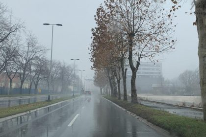 1212_kisa_jesen_mokro
