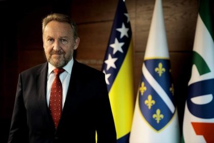 1305_bakir_izetbegovic