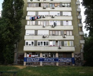 1307_grafit_mladić