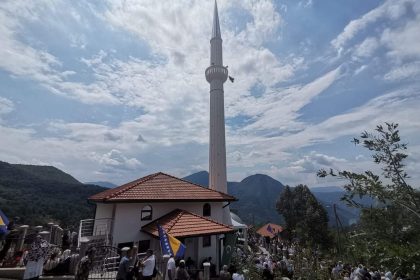 1308_dzamija_orahovac