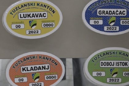 14-01-taxi-oznake-3-1-696x392