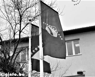 1403_tuzlanskikanton_zalost_zastava