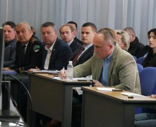 Ministar Mehanović i direktor Korman na današnjoj sjednici Skupštine TK (Tuzlainfo.ba)