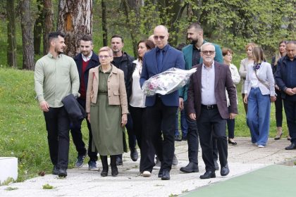1504_polaga