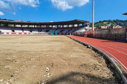 1710_stadion_tusanj