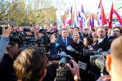 2004_dodik_skup