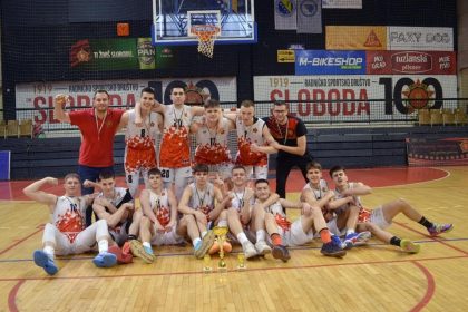 2104_okksloboda_juniori