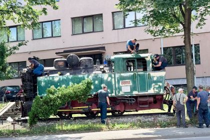 2207_lokomotiva