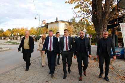 2210_gradacac_delegacija