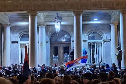 2412_srbija_protesti