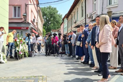 2505_25maj_vlada tk (2)