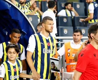 2607_edin_dzeko