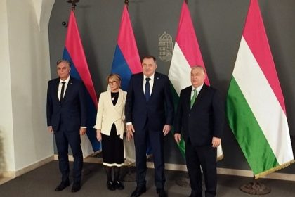 2611_trojka_orban