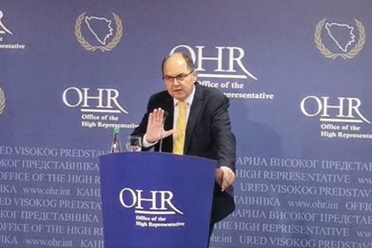 2707_schmidt_ohr