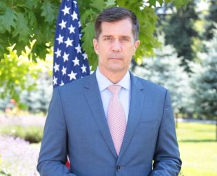 2804_ambasador_eric_nelson