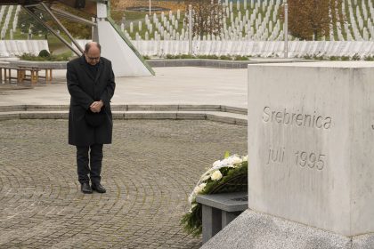 2910_Schmidt_srebrenica