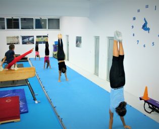 3008_salto gim klub