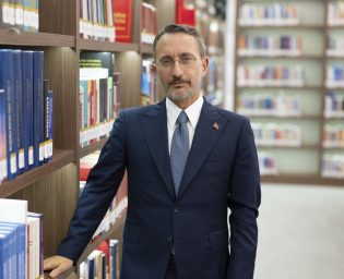 Fahrettin Altun