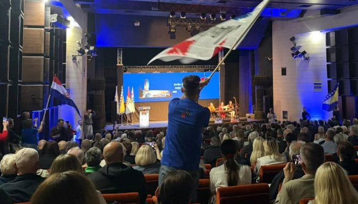 HDZ skup tuzla (5)