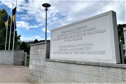 Memorijalni_Srebrenica_Potocari