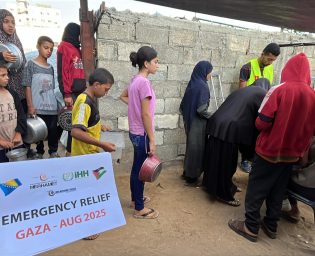 Merhamet obroci Gaza - avgust (3)