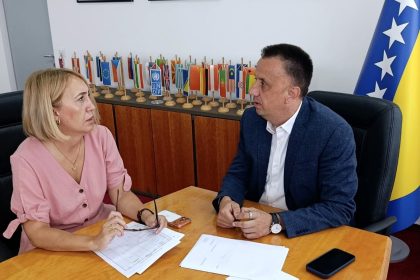 Ministri Pozder i Lakić