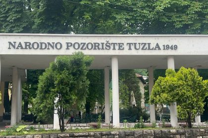 Narodno_pozoriste_nptuzla