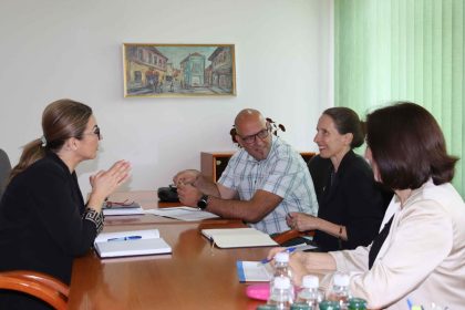 Sastanak-sa-delegacijom-OSCE_a-u-Skupstini-TK_2-1536x952