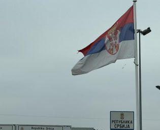 Srbija_granica_srbijanska_zastava