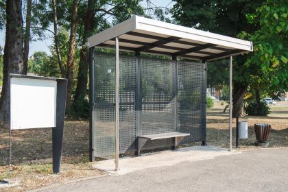 autobuska stanica-nadstresnica