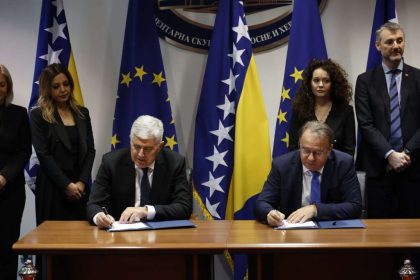covic-i-niksic-potpisali-sporazum-hdz-a-i-osmorke-l-e02bb37bafd0f17d9f79b2d170685c91_6385dabd5e590