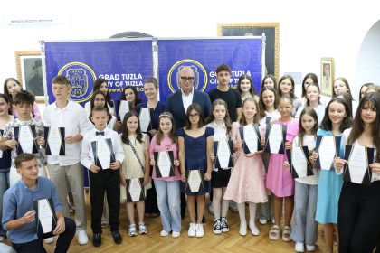grdad tuzla ucenicii