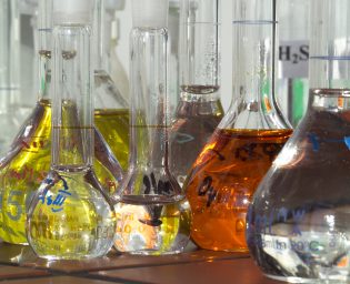 EMAS/
Chemikalien, Gefahrenstoffe